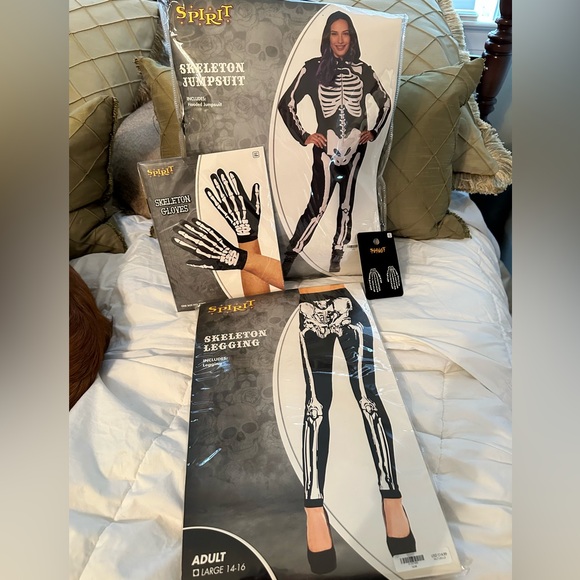 Spirit Halloween Skeleton Costume & Accessories, Halloween - Picture 2 of 16